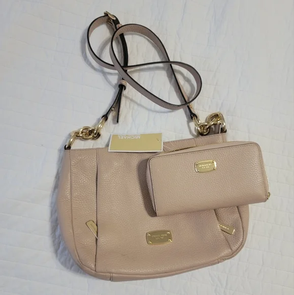 NWT MK Shoulder Convertible 'Hallie' Blush Leather Cross Body Bag - Picture 2 of 10